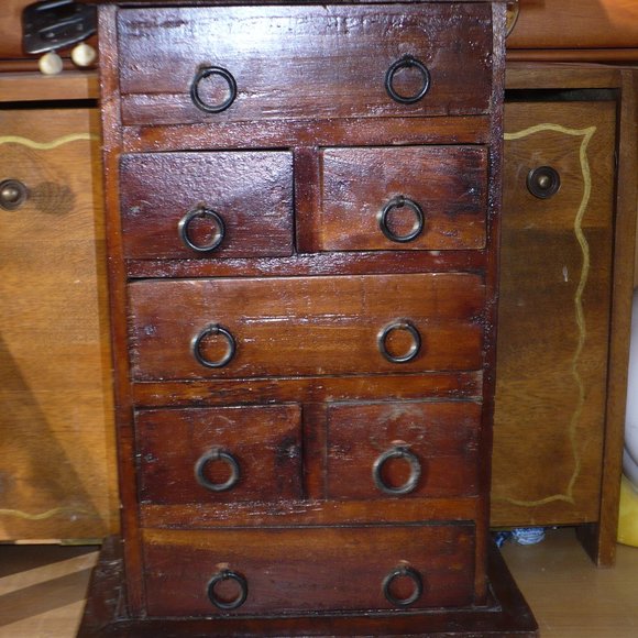 Vintage Stained Maple Wood Jewelry Box - Picture 8 of 9